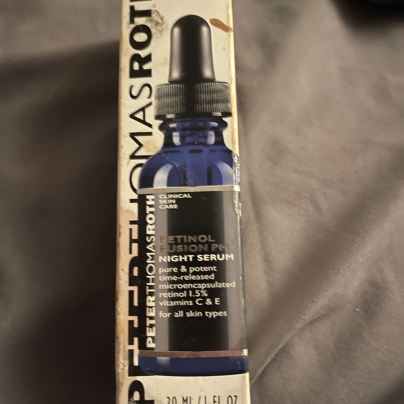 Peter Thomas Roth Retinol PM treatment *NEW* - Picture 2 of 4